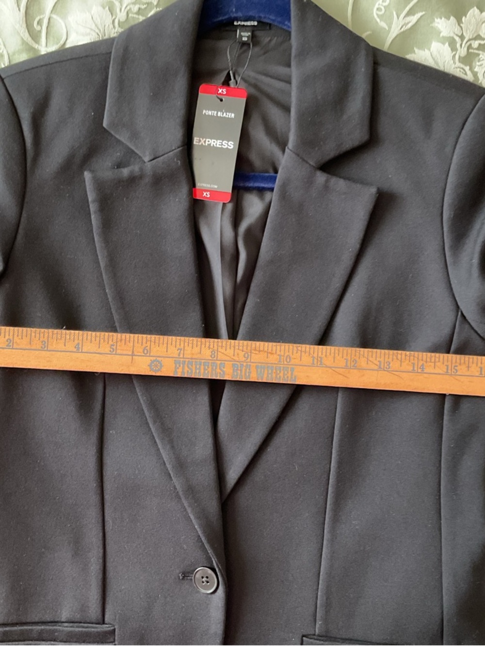 Express Black Women's Blazer - Picture 4 of 7